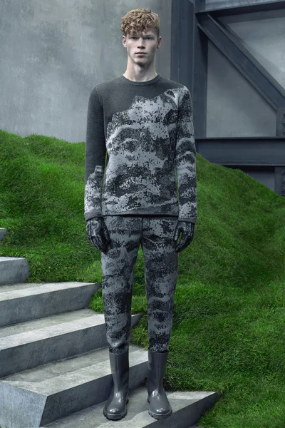 Look 10